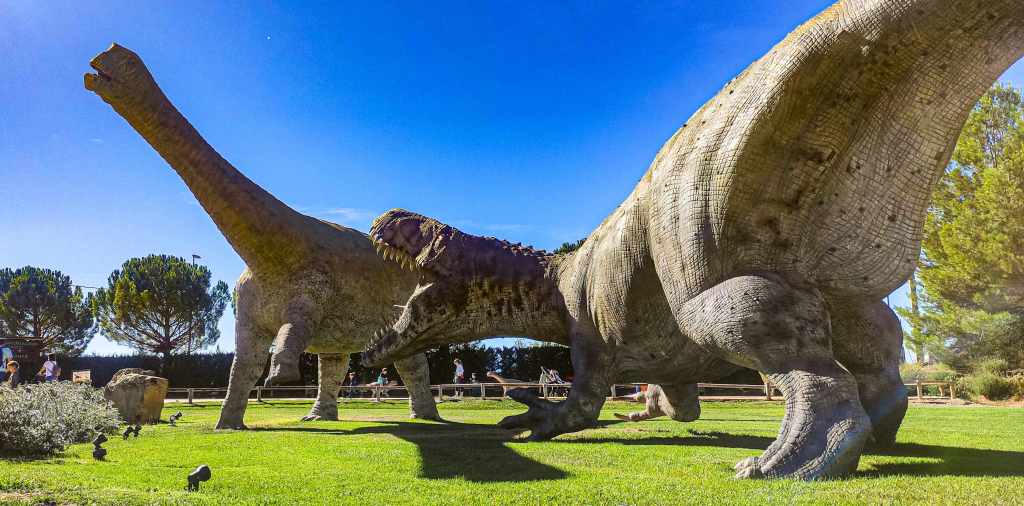 Dinopolis Tierra magna rex diplodocus